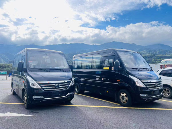 成都租车9座商务-包车9座商务车一天多少钱